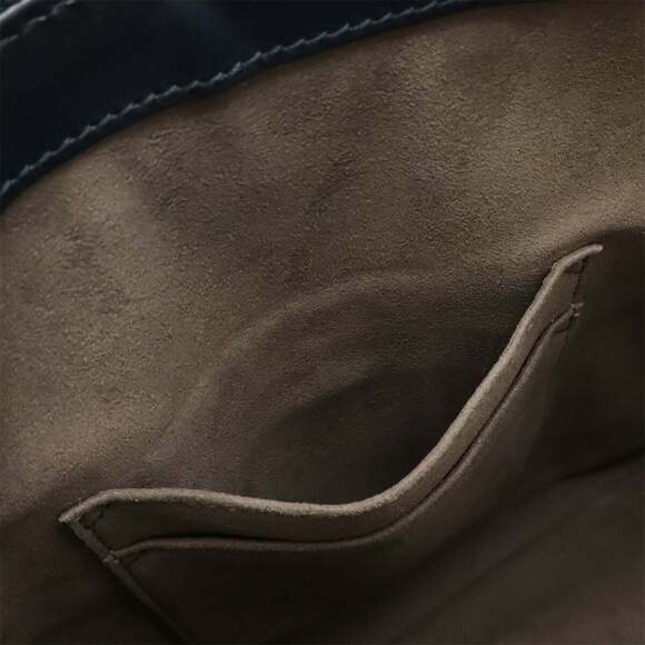 GUCCI Black Leather Shoulder Bag - Picture 8 of 8